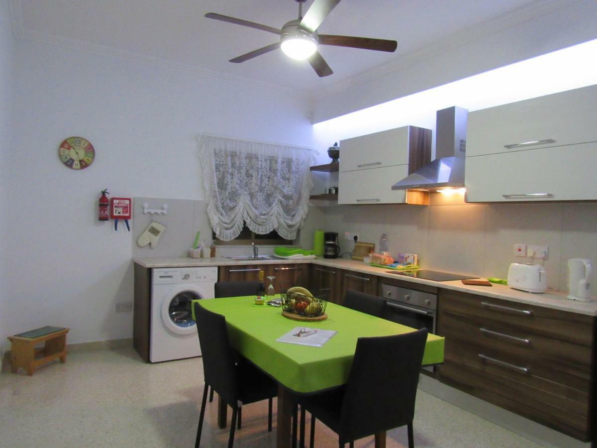 Central Studio Apartment Santa Vennera ภายนอก รูปภาพ