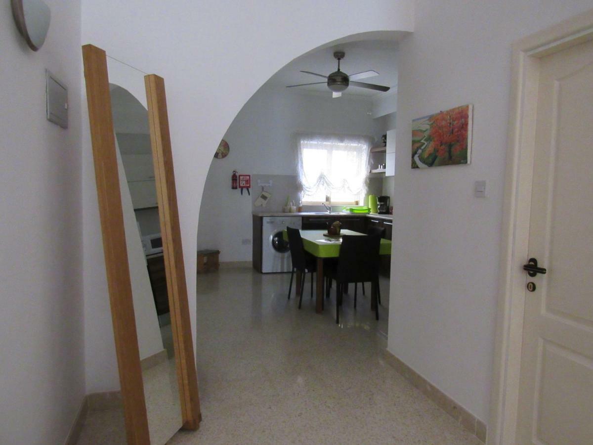 Central Studio Apartment Santa Vennera ภายนอก รูปภาพ